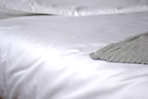 1000 thread count bedding - white