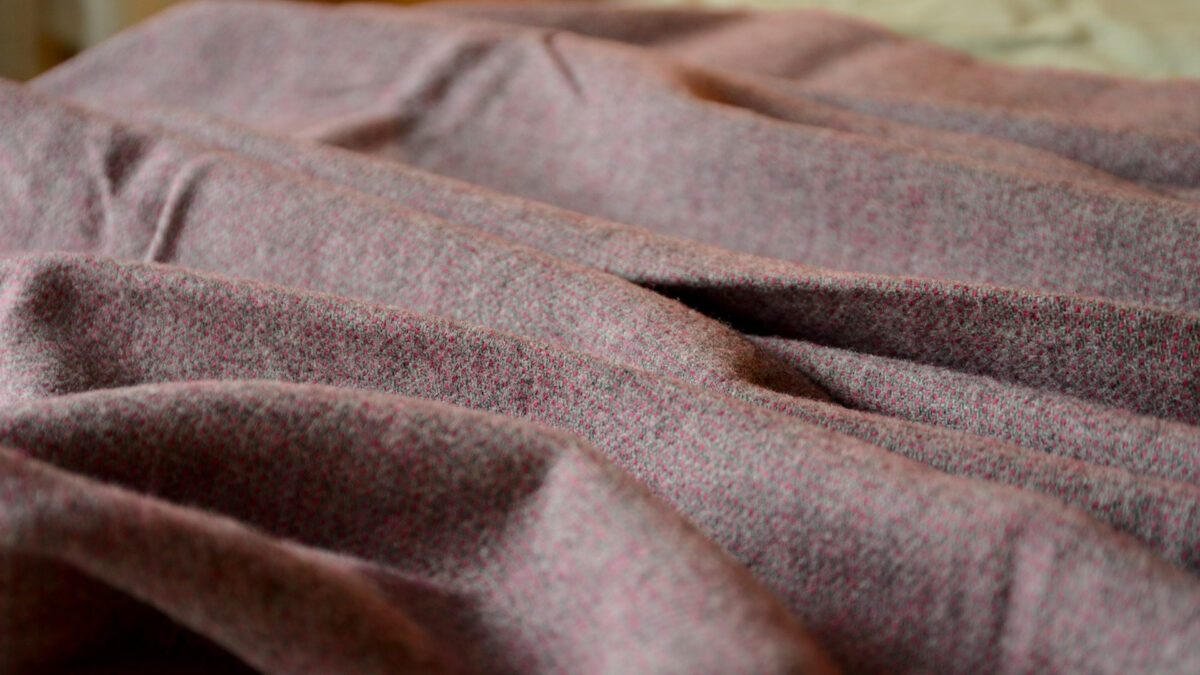 Marl Pure Wool Throws - 3 Colours - Image 4