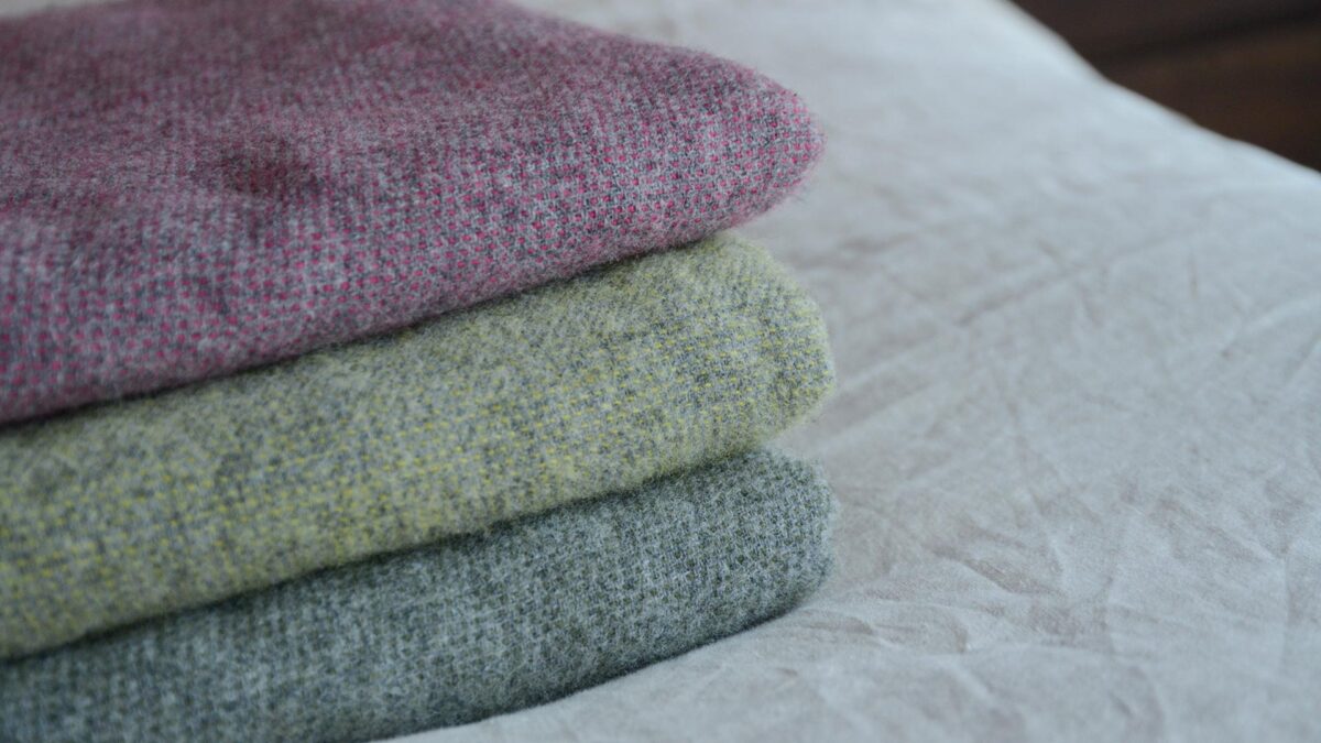 Marl Pure Wool Throws - 3 Colours - Image 10
