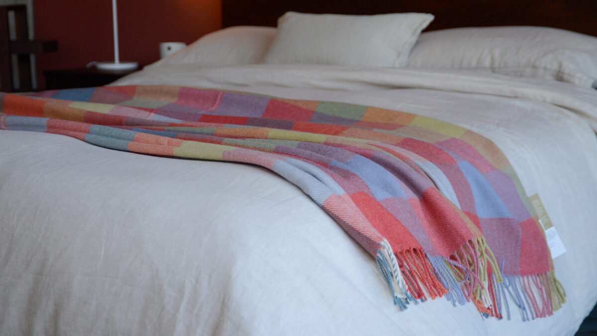 Check Merino Lambswool Throws - Image 2