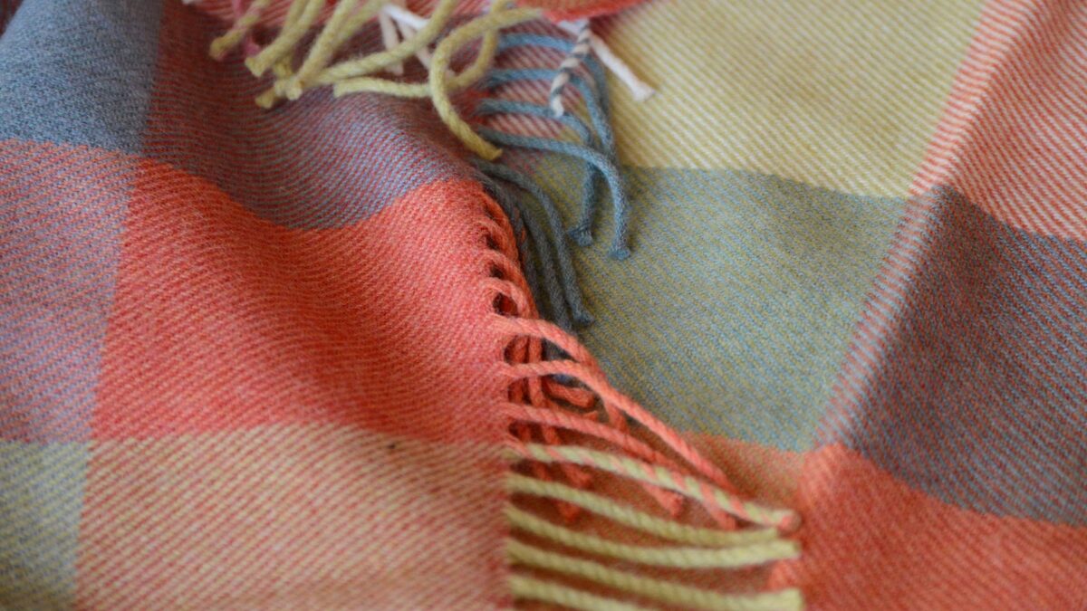 Check Merino Lambswool Throws - Image 9