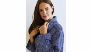 Nightwear-nightshirt-close-up-red-balloon