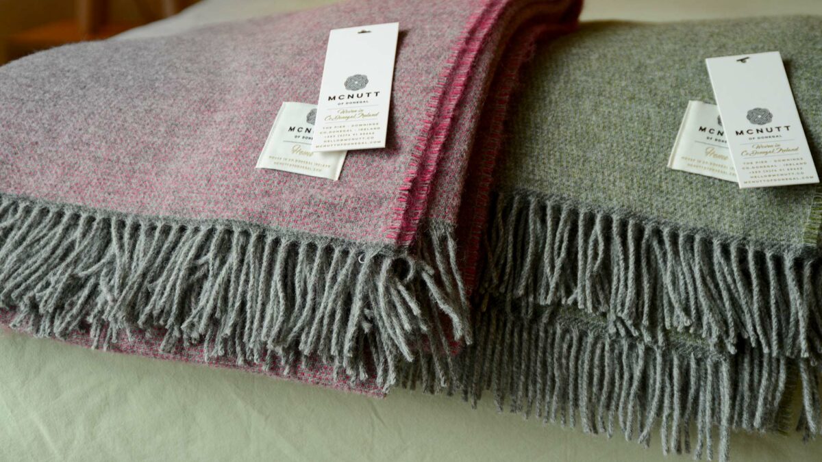 Marl Pure Wool Throws - 3 Colours - Image 3