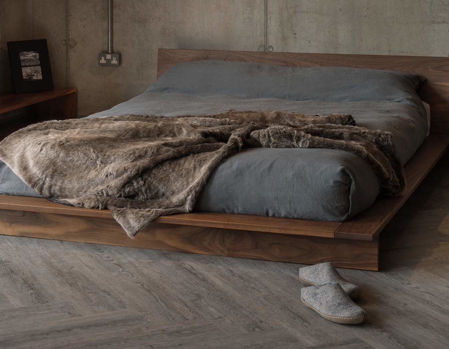 Exclusive nbc designed Oregon bed a low solid wood platform style bed