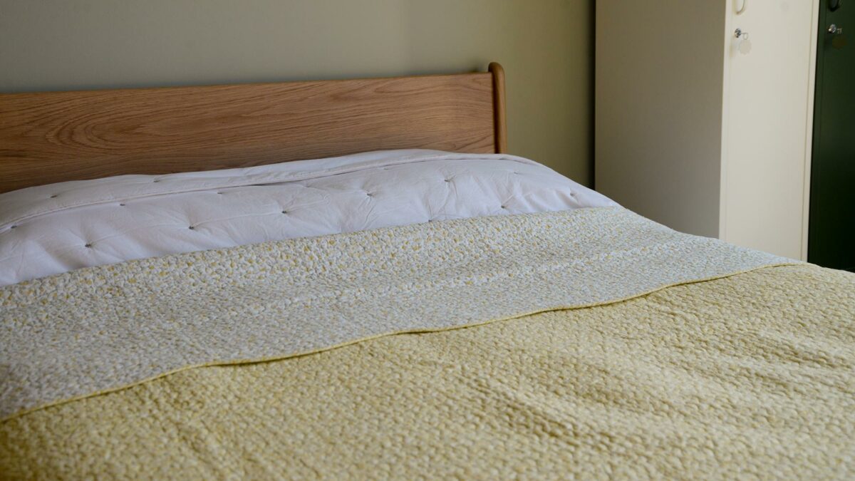 Reversible Bedspread - Yellow Floral Pattern - Image 7