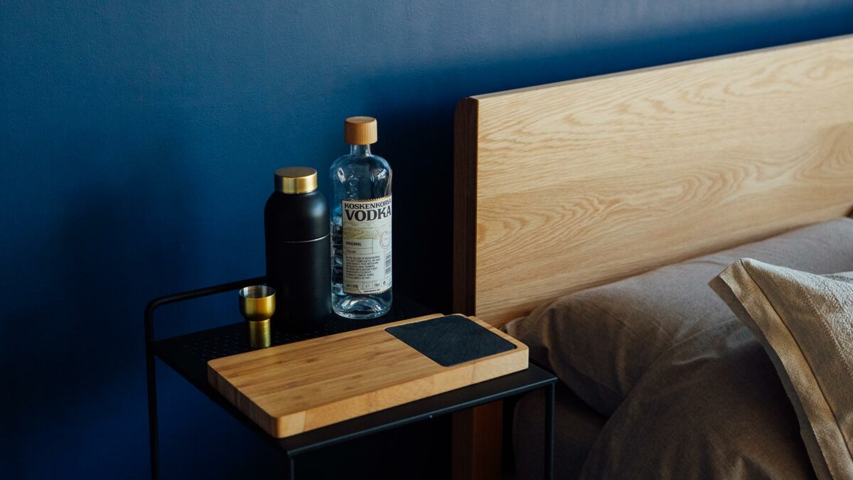 bedside-trolley-with-chopping-board