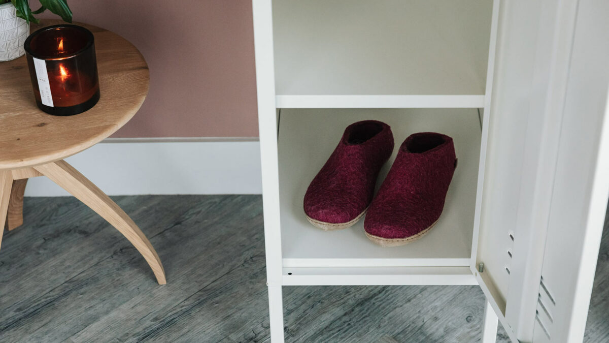 cranberry colour felt slippers with suede sole