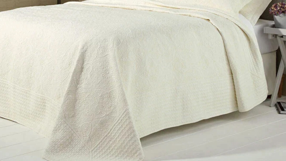 Cream Embroidered Bedspread with Pillowcases - Image 3