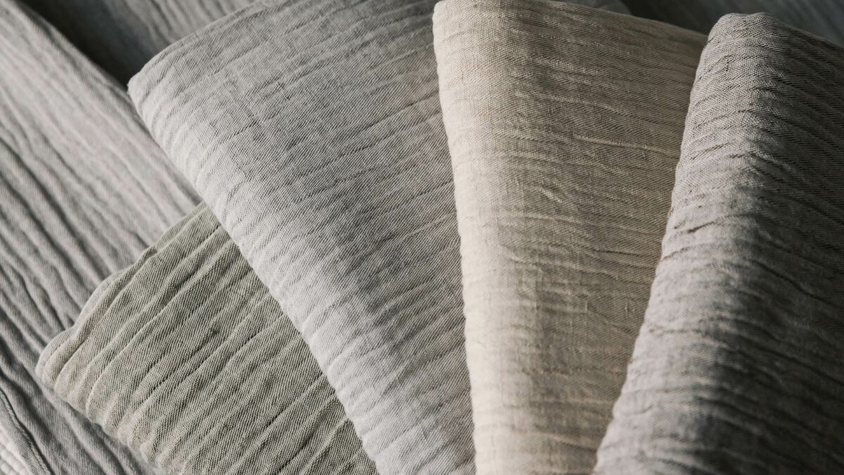 Lightweight Organic Cotton & Linen Throws - 4 Colours - Image 2