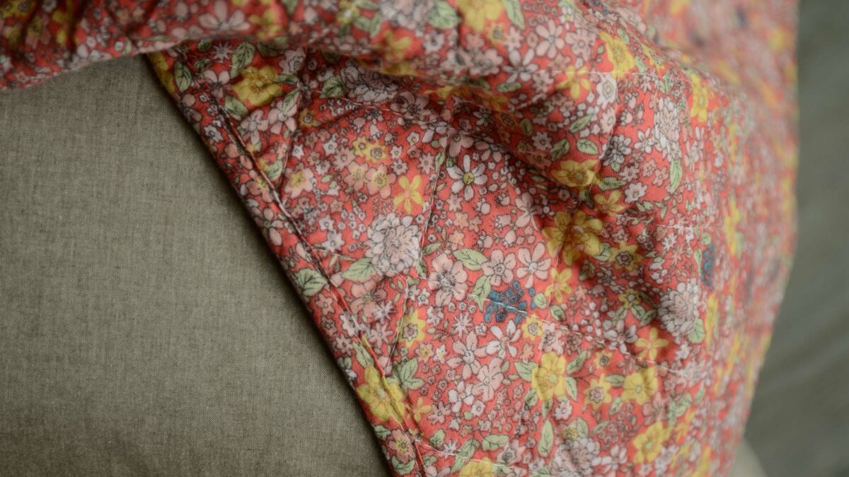 Quilted Throws with Floral Print - Image 6
