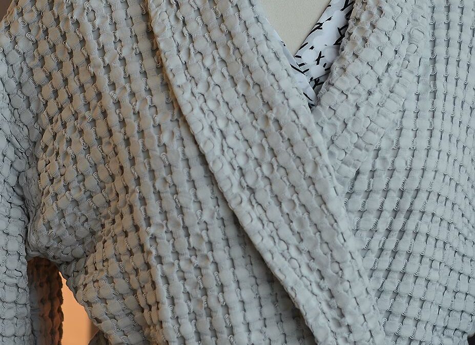 deep-waffle-robe-silver-grey-tie-detail