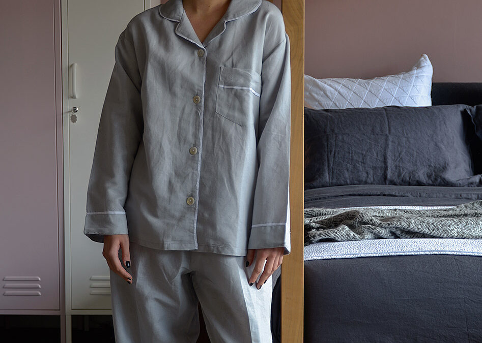 linen blend pyjamas in light grey