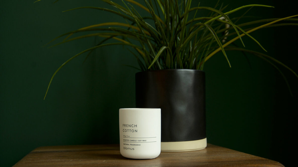 French Linens - Scented Candle Set - Image 3