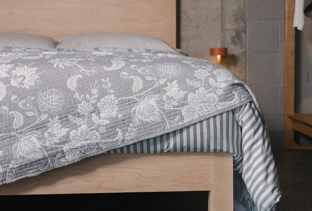 Jacquard Bedspread - Grey or Green - Image 10