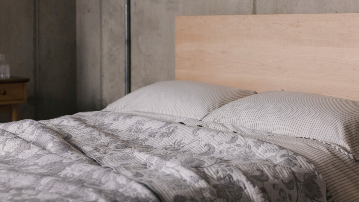 Jacquard Bedspread - Grey or Green