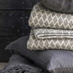ib-laursen-black-diamond-quilted-throw