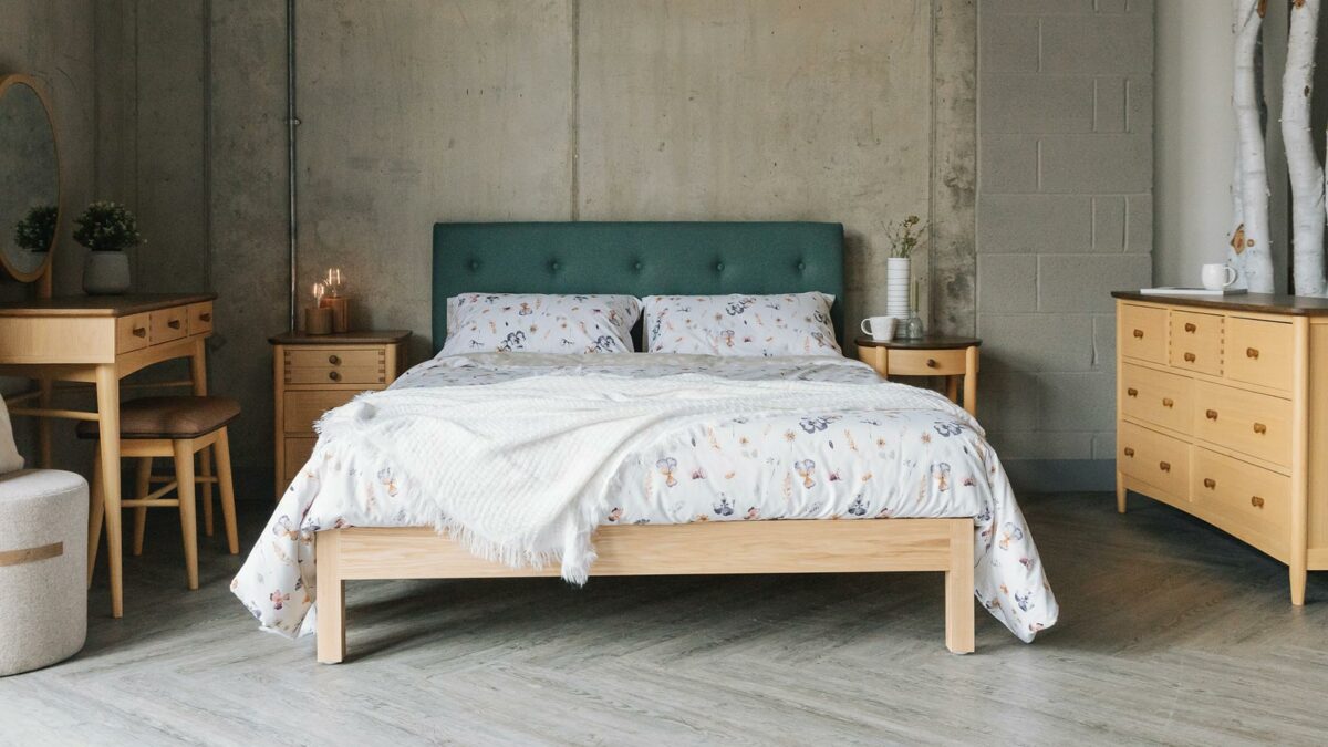 Two Tone Wide Chest of Drawers - Image 5