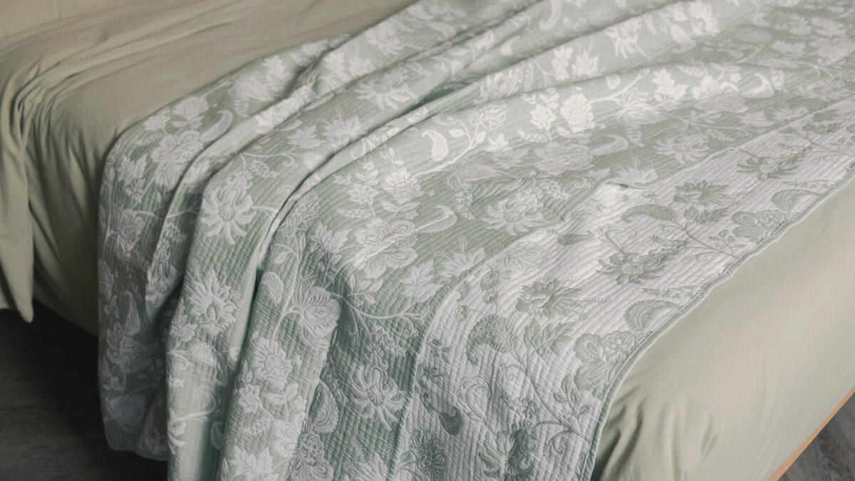 Jacquard Bedspread - Grey or Green - Image 9