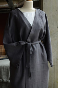 linen-kimono-robe-anthracite-grey