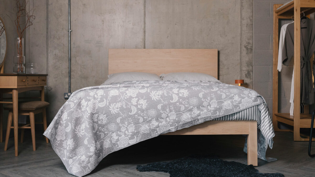 Jacquard Bedspread - Grey or Green - Image 12