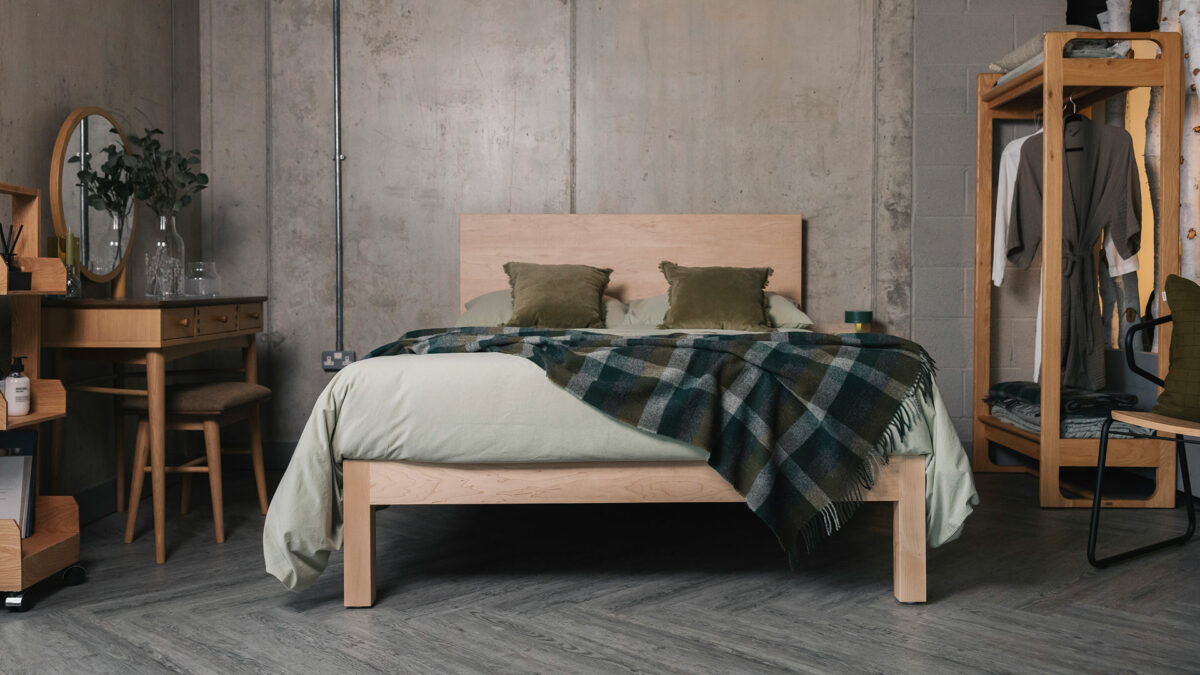 Checked Pure Wool Throws - Reds or Greens - Image 6