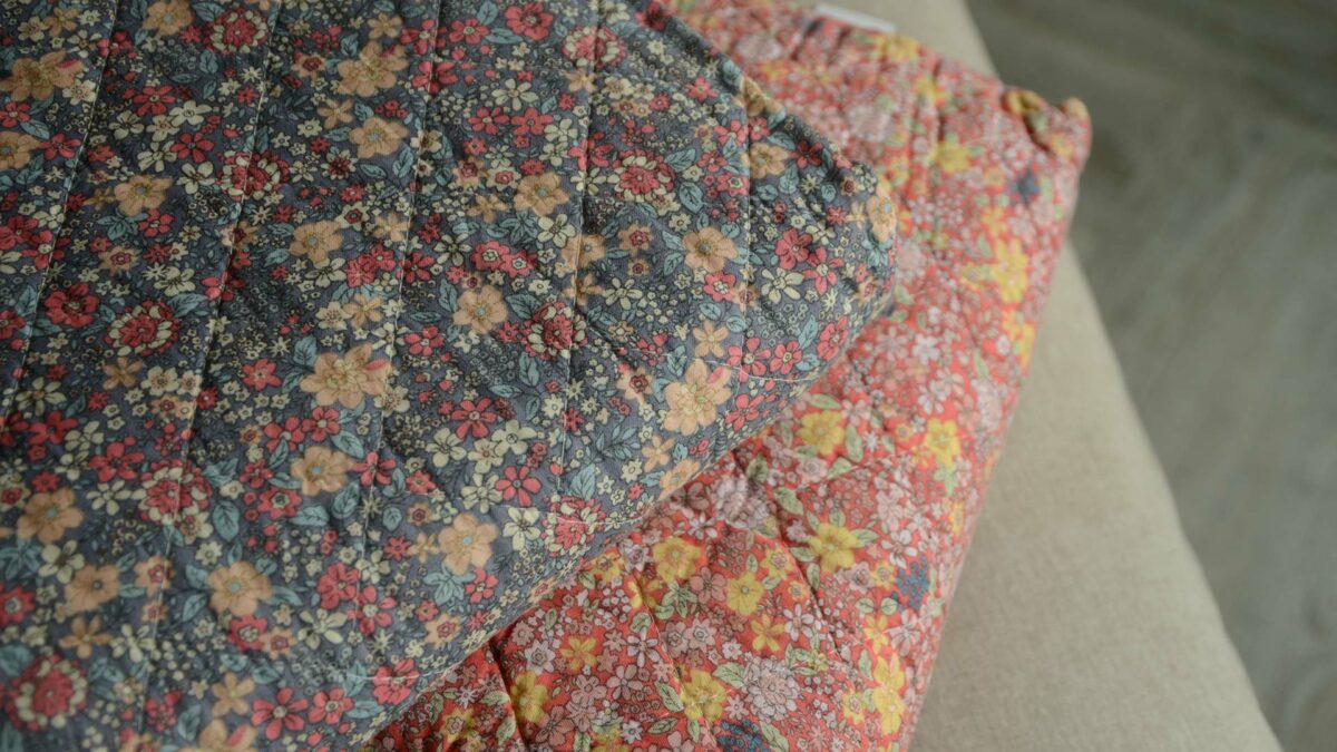 Quilted Throws with Floral Print - Image 4
