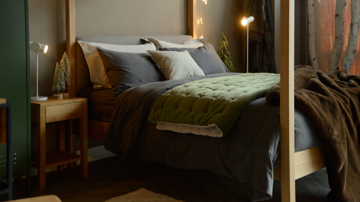 Velvet Reversible Quilt - Olive Green