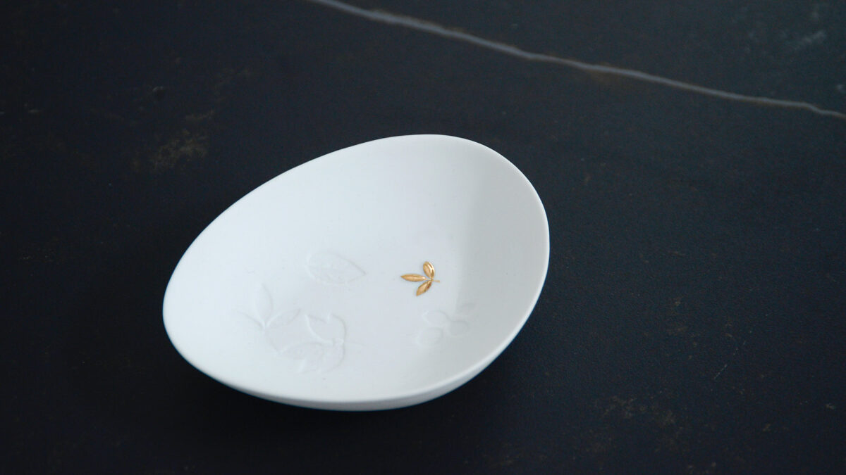 Porcelain Dish - Gold Branch Decoration - Image 3
