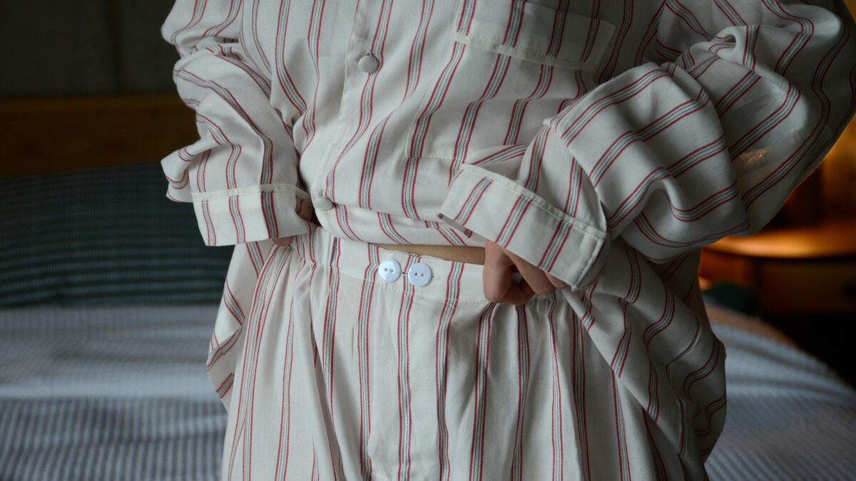 button detail to pj bottoms