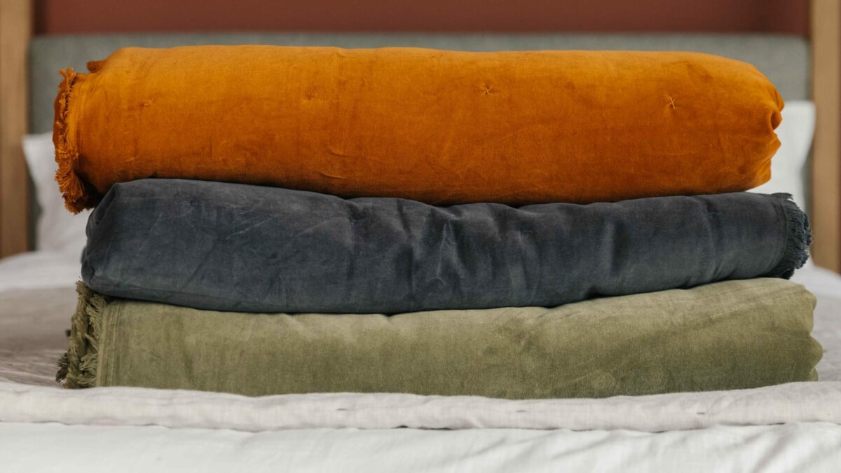Cotton Velvet Quilts - 3 Colours - Image 2